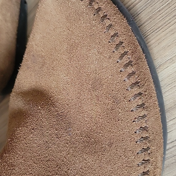 Minnetonka Booties Size 8 - Picture 10 of 11